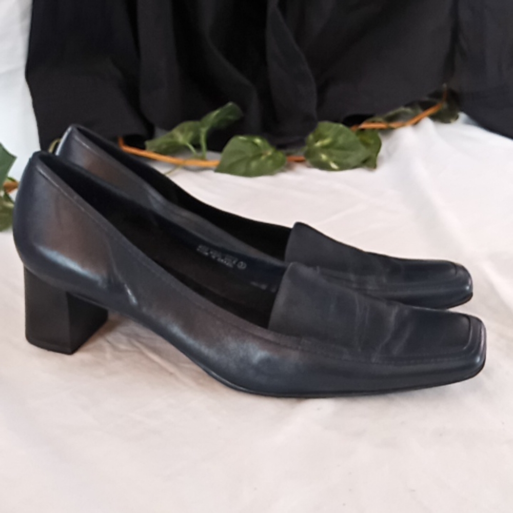 Etienne Aigner vintage square toe 9.5